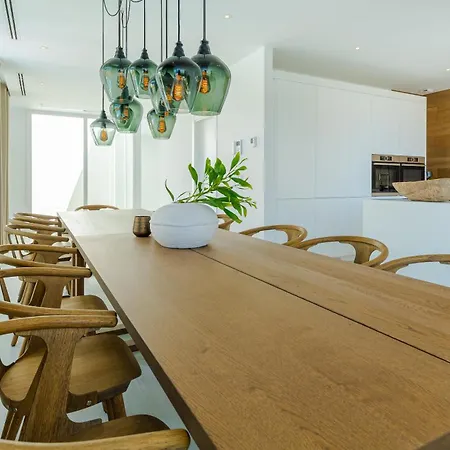 Modern With Heated Pool, Gym & Cinema Villa
